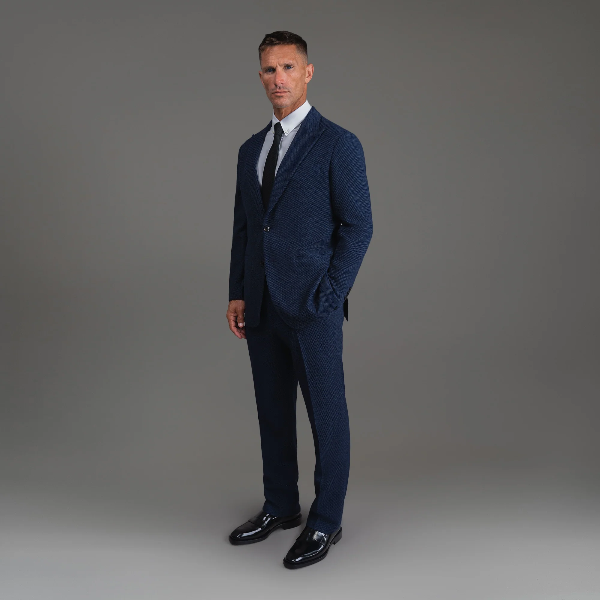 Ford Venetto Stretch Suit - Image 12