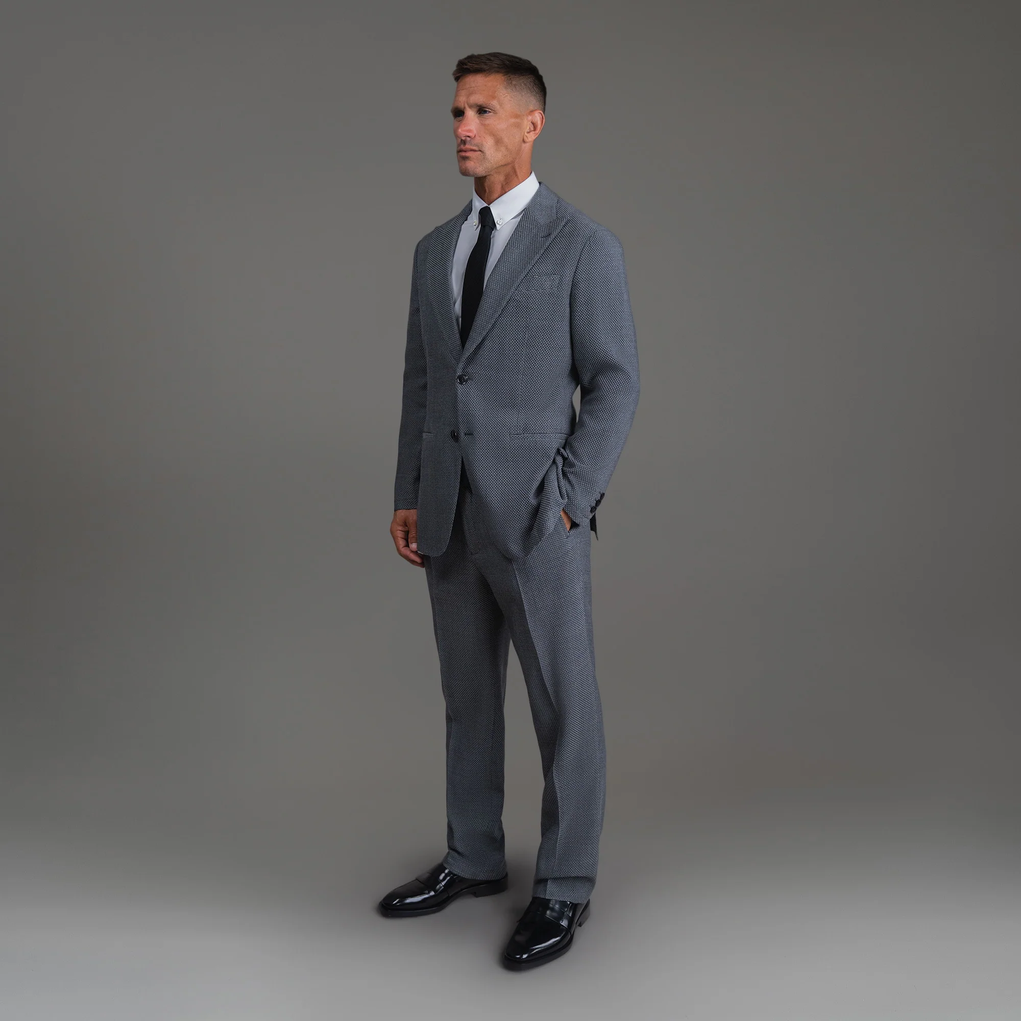 Ford Venetto Stretch Suit - Image 21