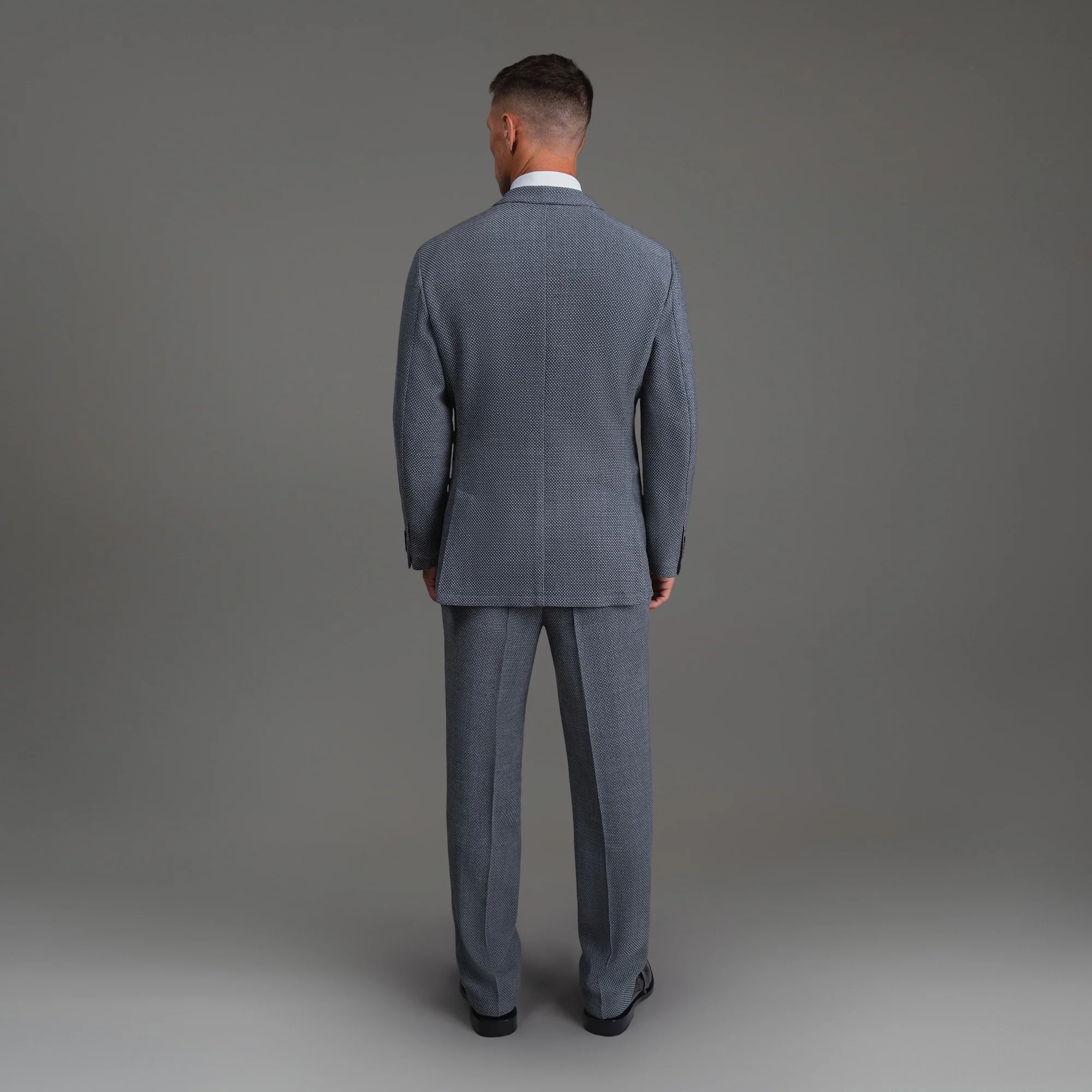 Ford Venetto Stretch Suit - Image 22