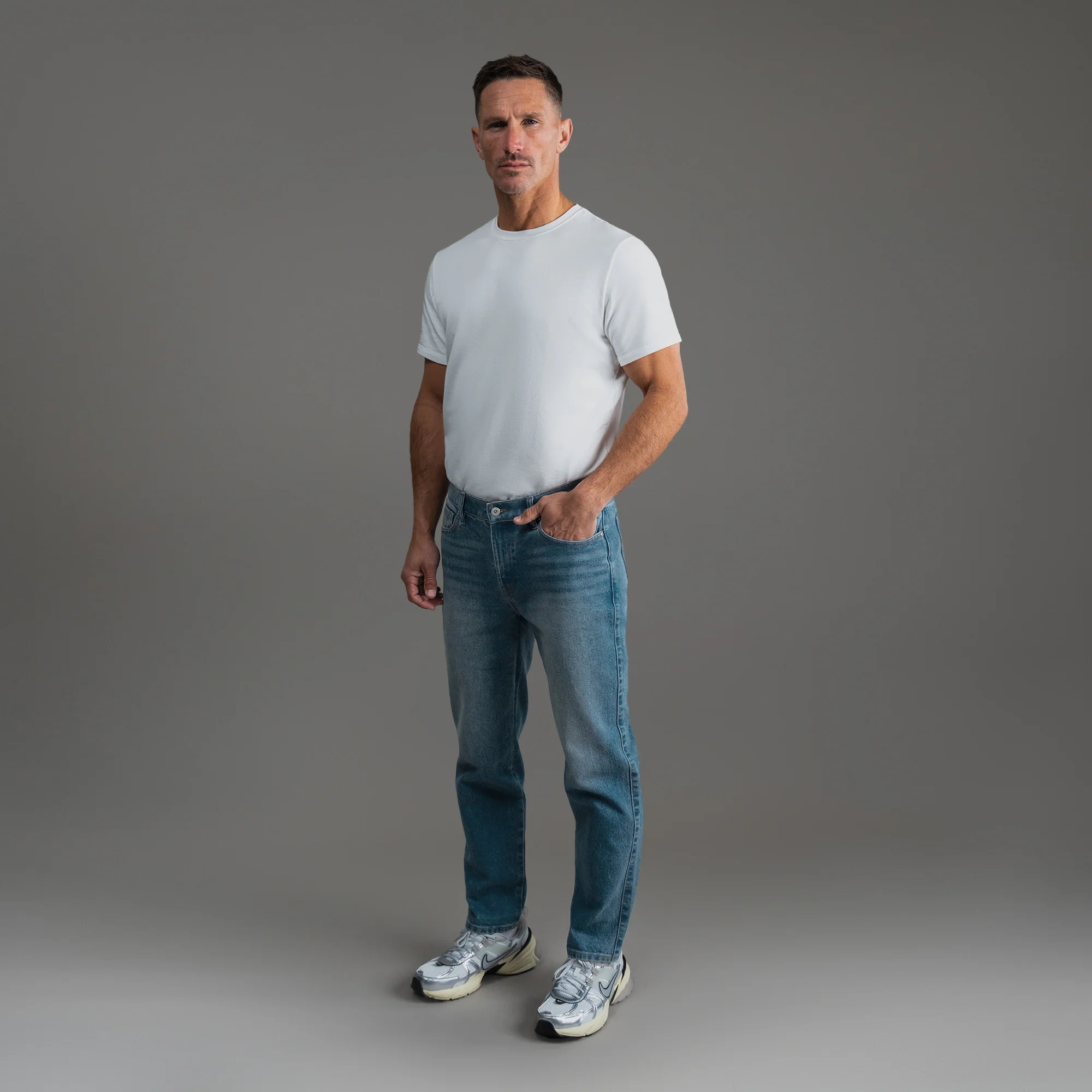 True Tailored Jeans - Image 28