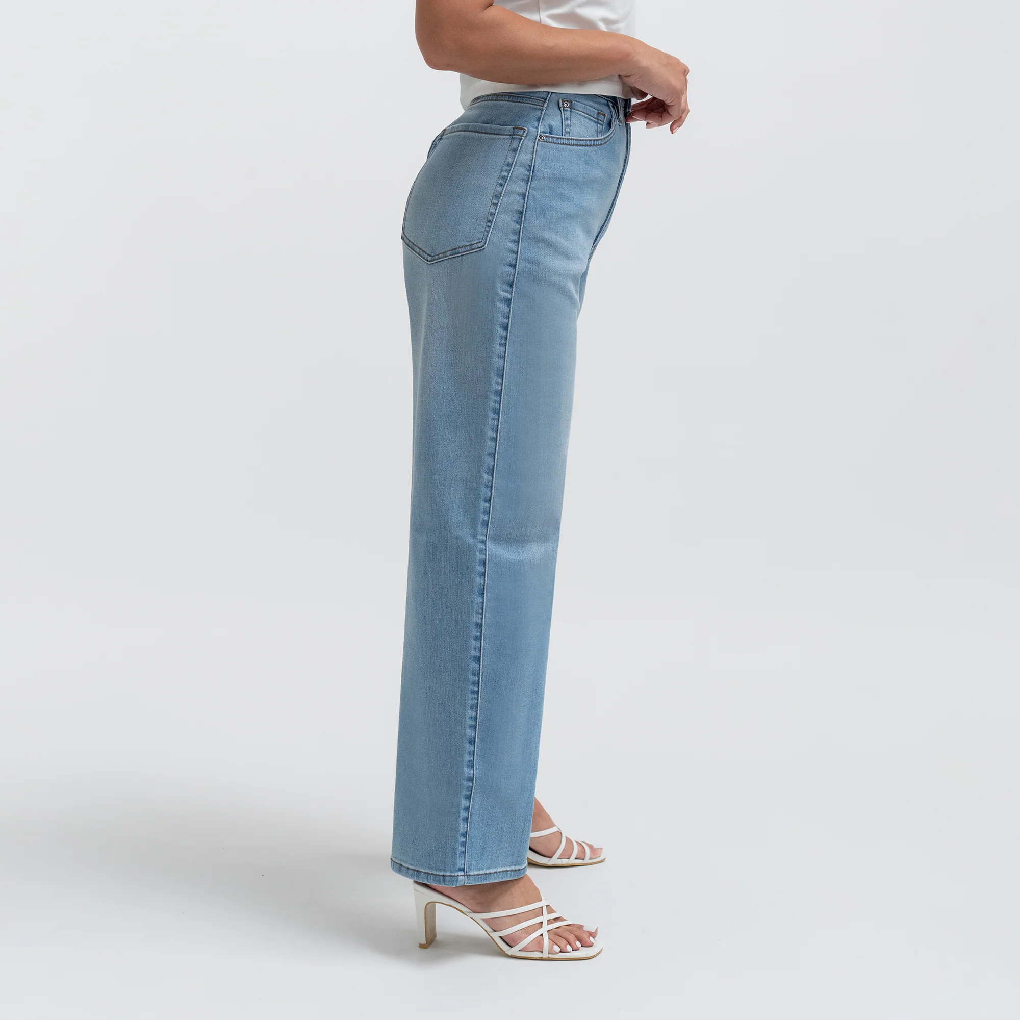 Air Relaxed Jeans - Image 14