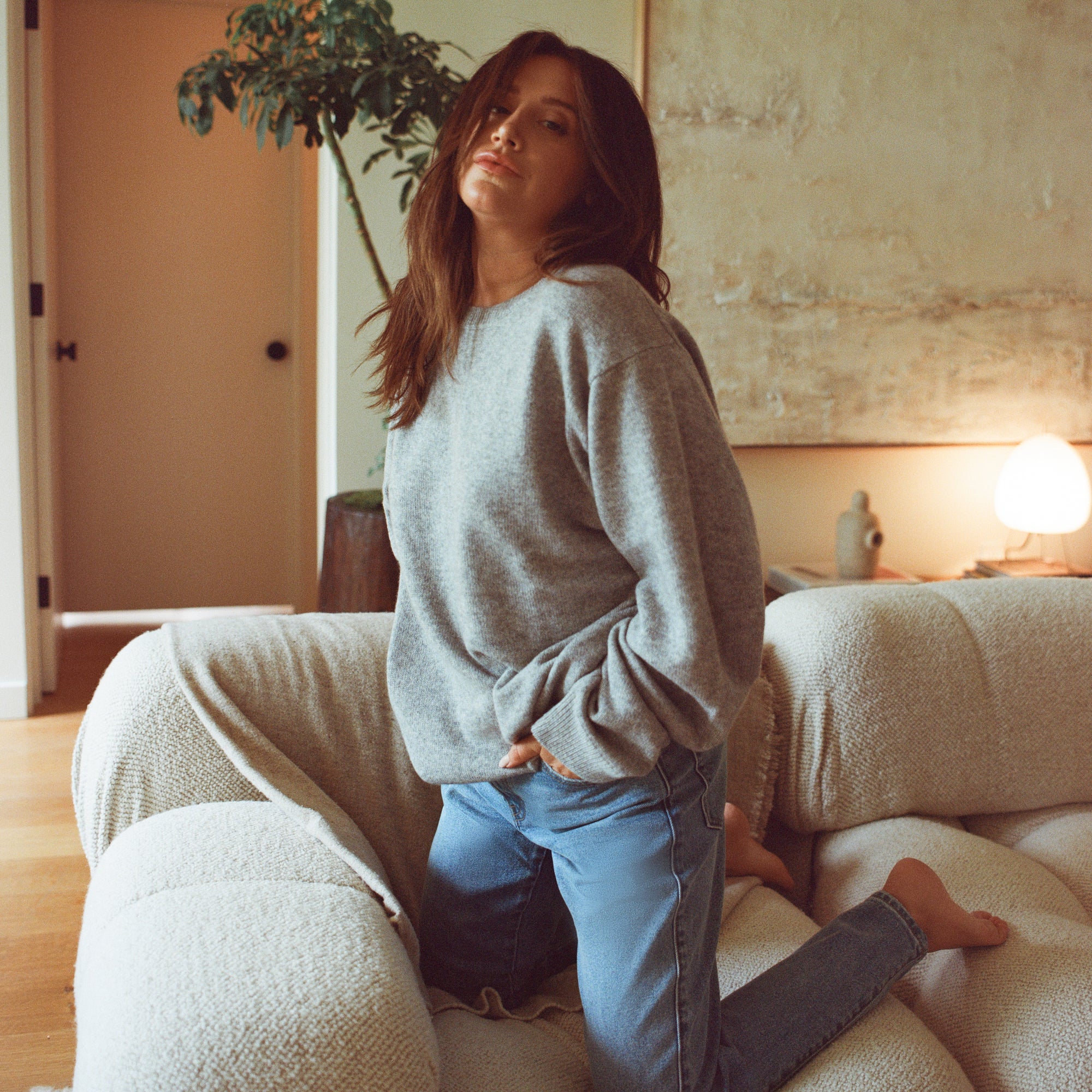 True Mom Jeans - Image 52
