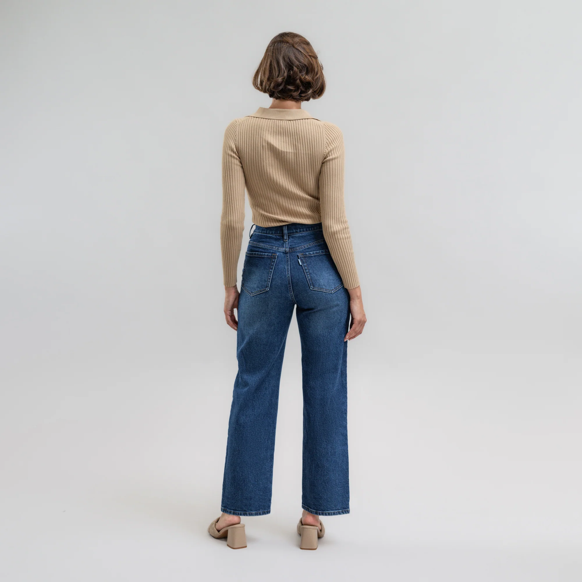 True Relaxed Jeans - Image 17
